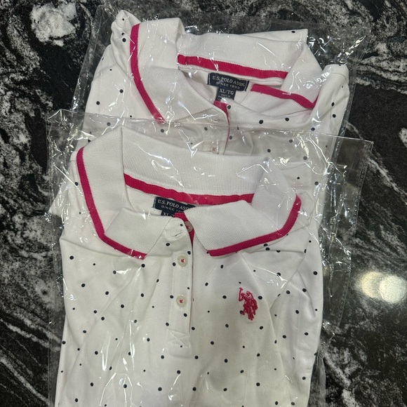 1 NEW White U.S. Polo Assn Shirt with Black Dot Print & Pink Accent - Picture 4 of 4